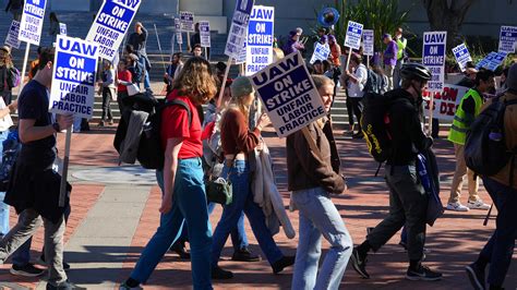 LA schools strike begins; more than half a million students affected